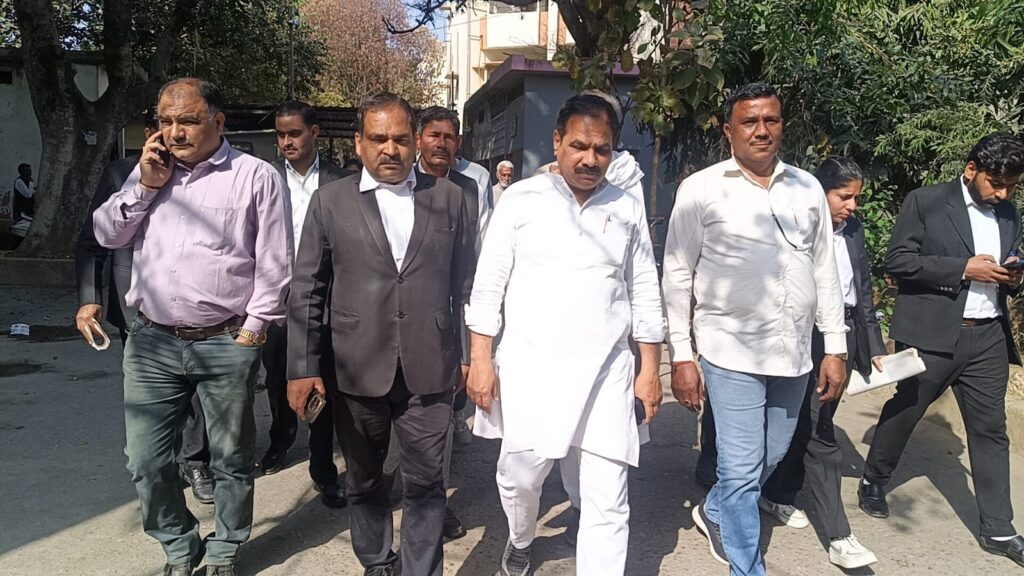 बूथ विवाद में कोर्ट का फैसला, रालोद जिलाध्यक्ष समेंत चार आरोपी बरी