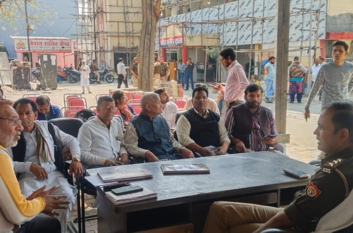थाना प्रभारी सुभाष बाबू ने सुनीं जनसमस्याएं, पुलिसकर्मियों को दिए त्वरित निस्तारण के निर्देश
