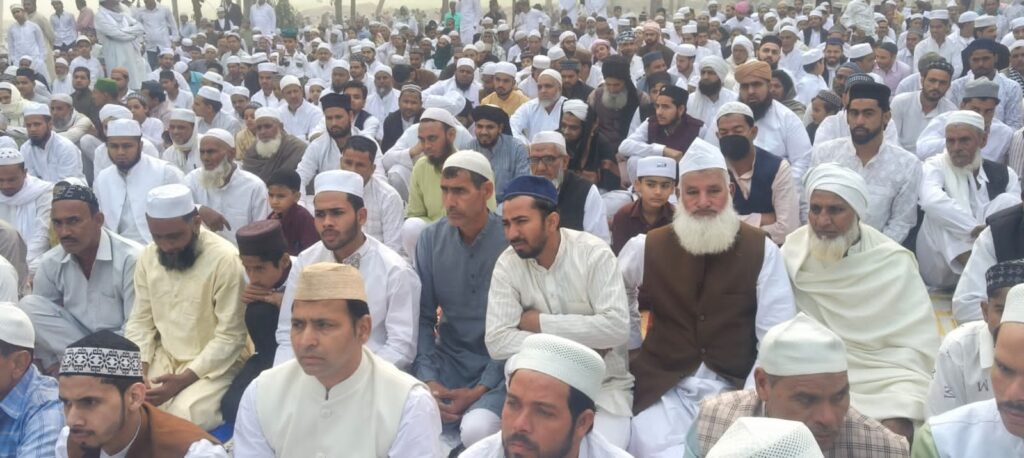 ✨ पुरक़ाज़ी में शांतिपूर्ण ढंग से सम्पन्न हुई ईद-उल-फ़ितर की नमाज़, भाईचारे की बनी मिसाल ✨