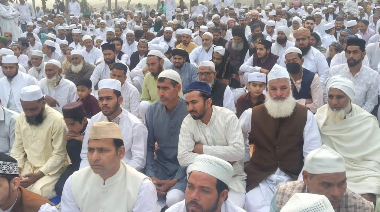 ✨ पुरक़ाज़ी में शांतिपूर्ण ढंग से सम्पन्न हुई ईद-उल-फ़ितर की नमाज़, भाईचारे की बनी मिसाल ✨