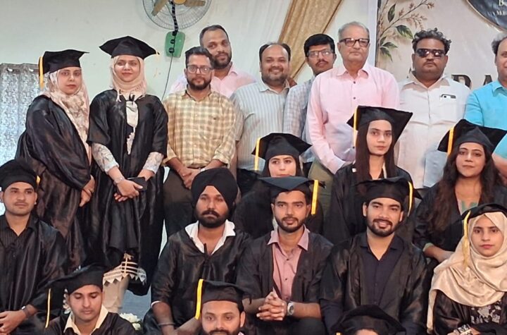 भारत आयुर्वेदिक मेडिकल कालेज में शनिवार को ग्रेजुएशन सेरोमनी का आयोजन किया गया
